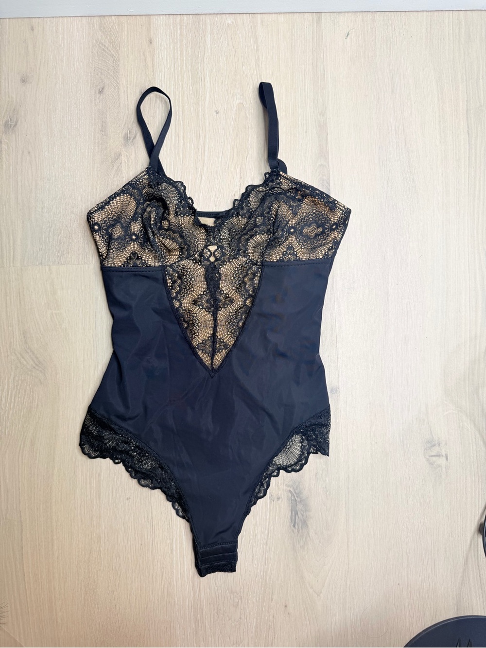 Pinksy Black/Nude Lace Bodysuit Size Medium